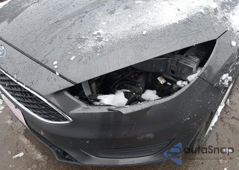 2017 Ford Focus Se z USA, uszkodzony, nr VIN 1FADP3F21HL335730